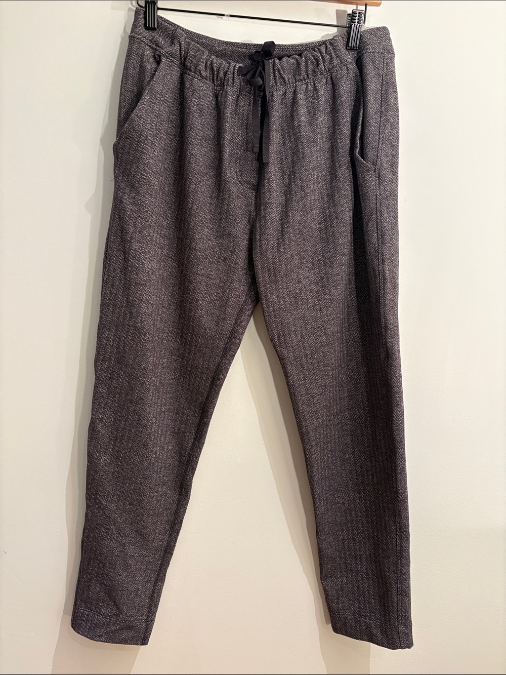 Lululemon Herringbone Pull-On Pants – Size 8